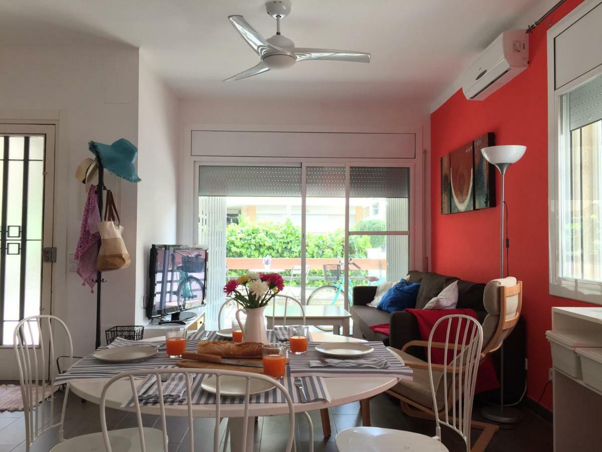 Nice Apartment 80 Meters From The Beach Calafell Ngoại thất bức ảnh